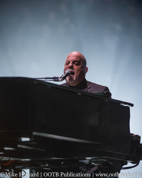 BillyJoel2016-04-05AnArenaCincinnatiOH (105).jpg